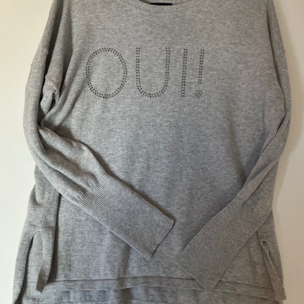 Women’s GAP grey sweater with OUI! In rhinestones Size large